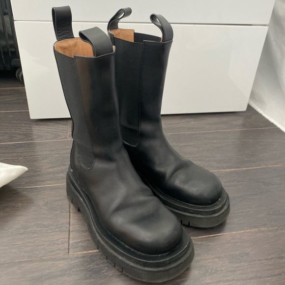 BOTTEGA VENETA black Lug boots - Picture 2 of 12